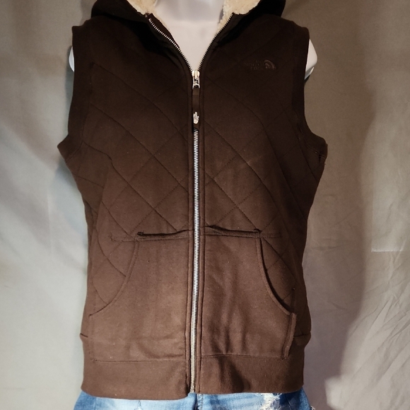 The North Face Dark Brown Quilted Vest - Picture 3 of 9
